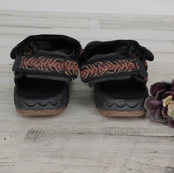 Teva Hurricane Strappy Outdoor Athletic Sandals - Picture 4 of 6